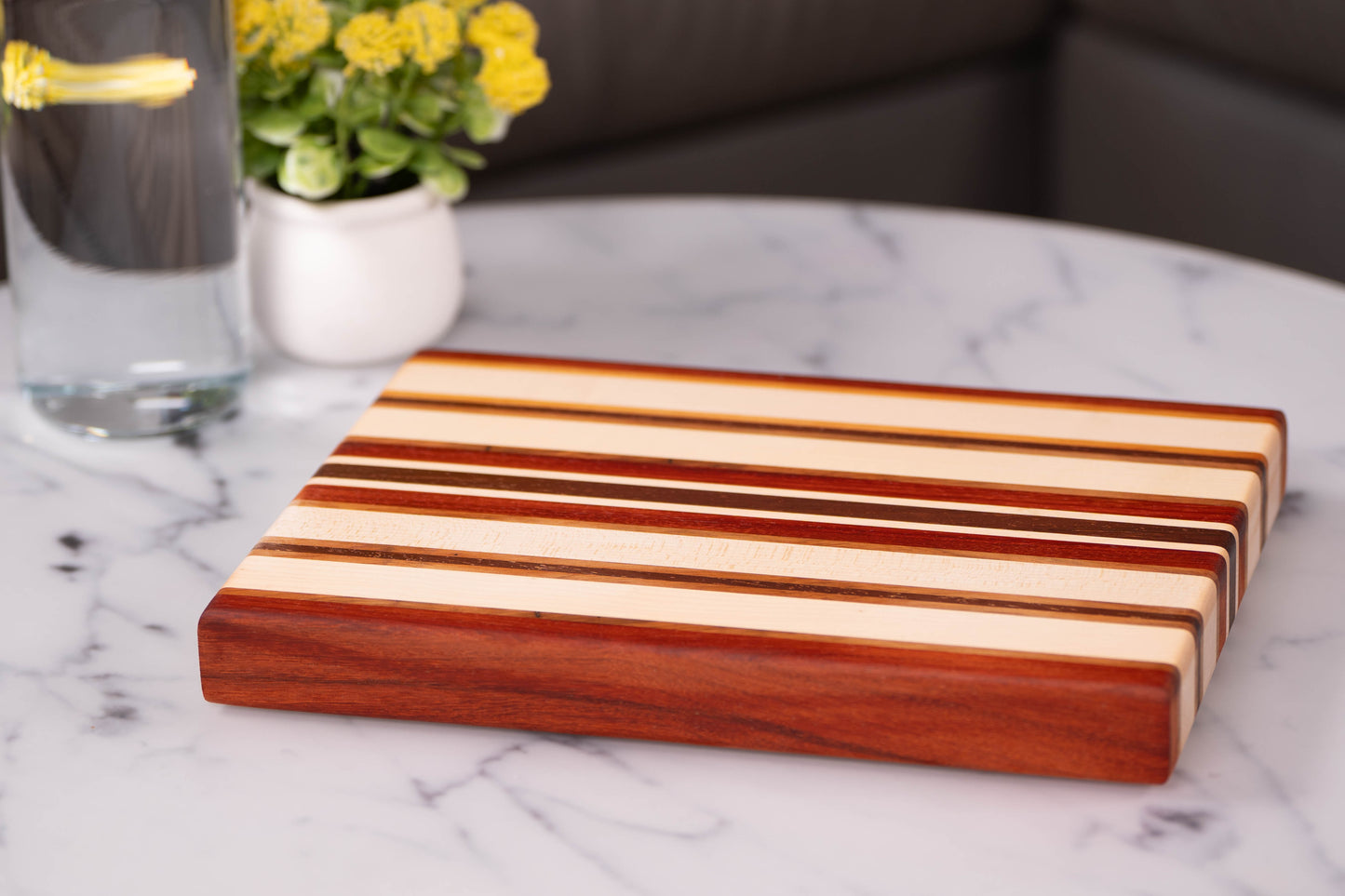 Deska do krojenia premium z jaworu, padouku, bilingi i azobe – ręcznie wykonany unikat