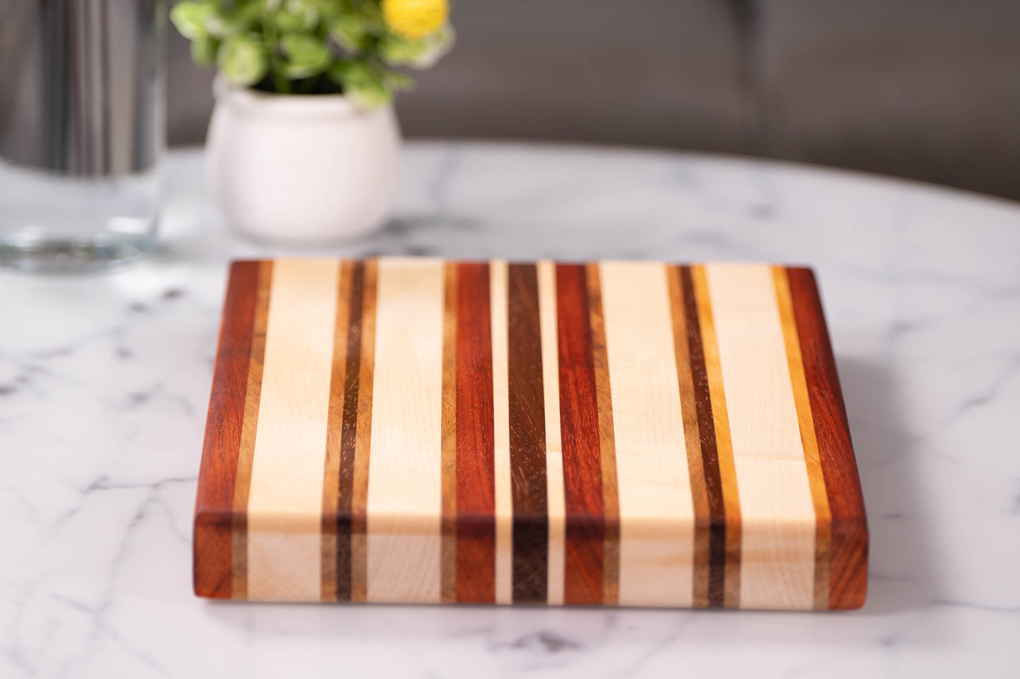 Deska do krojenia premium z jaworu, padouku, bilingi i azobe – ręcznie wykonany unikat
